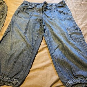 NY & Co. Cargo Capri Jeans